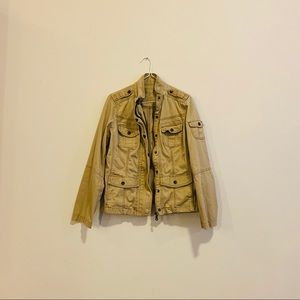 TAN LIGHT WEIGHT JACKET WITH BUTTONS